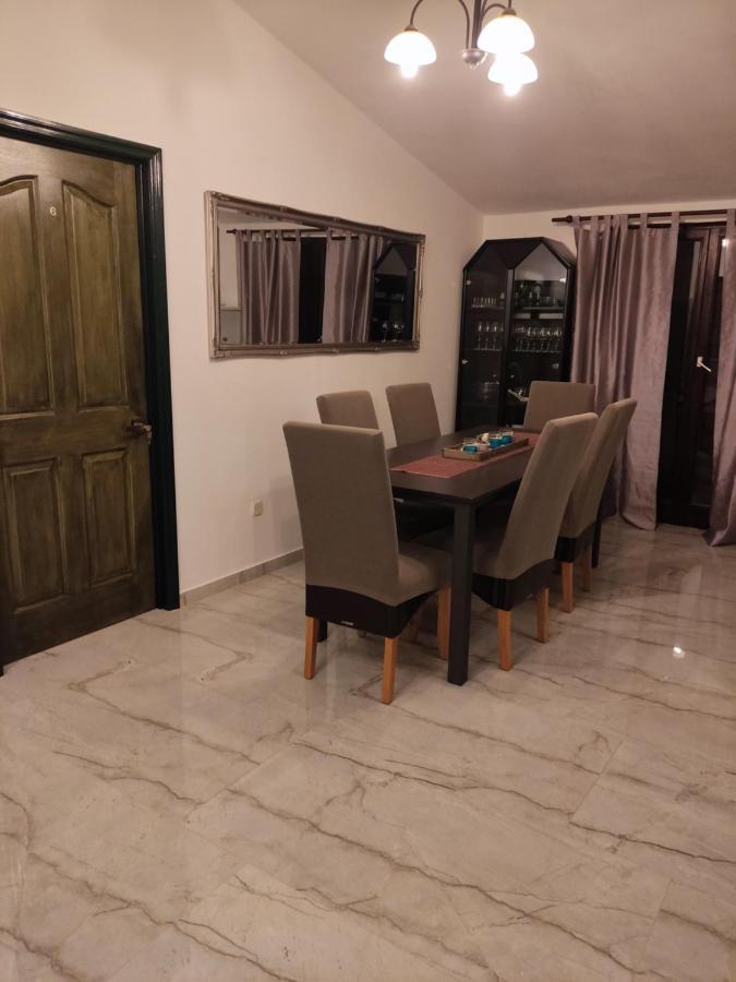 Slim Apartman I Sobe เมดูลิน ภายนอก รูปภาพ