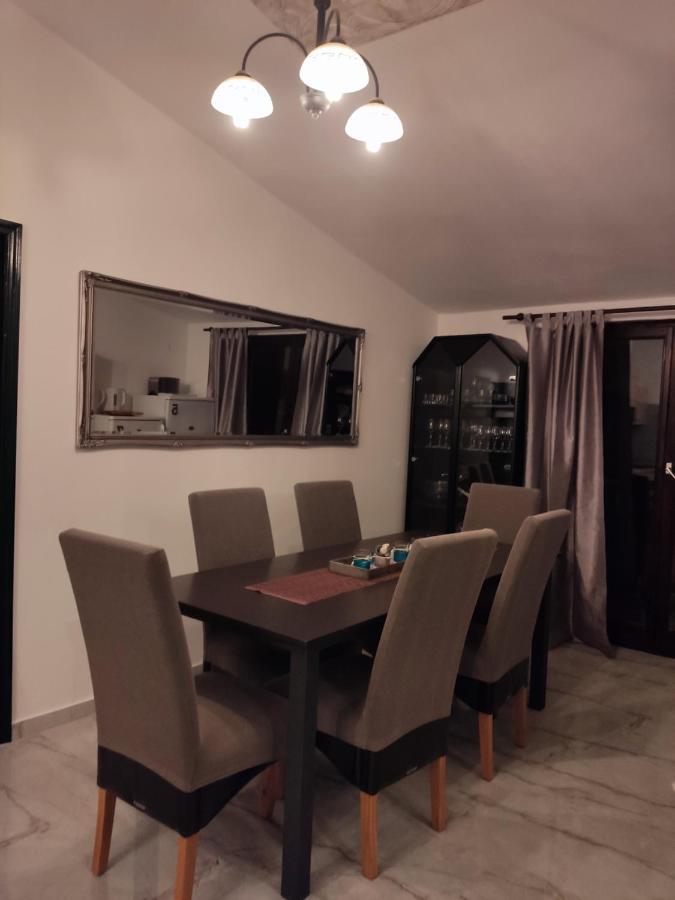 Slim Apartman I Sobe เมดูลิน ภายนอก รูปภาพ